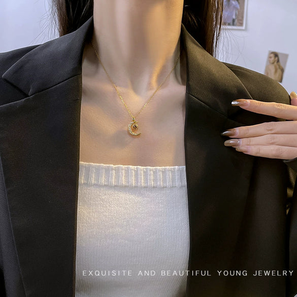 Titanium Steel O Chain Women's Highend Star Shape Projection Moon Necklace With Electroplating