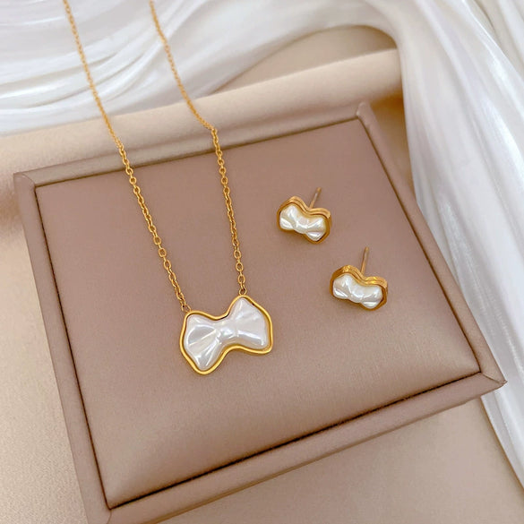 Titanium Steel Pearl Bow Geometric Cartoon Style Electroplated Unisex Necklace
