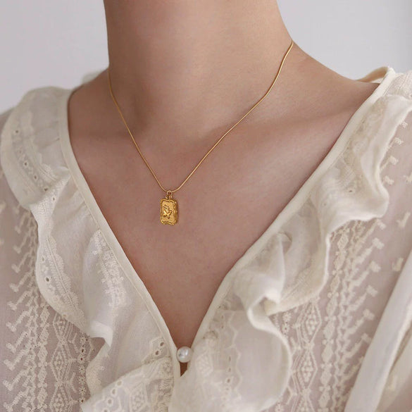 Titanium Steel Retro Embossed Butterfly Animal Zodiac Pendant Necklace Gold Plated Bone Snake Chain For Women