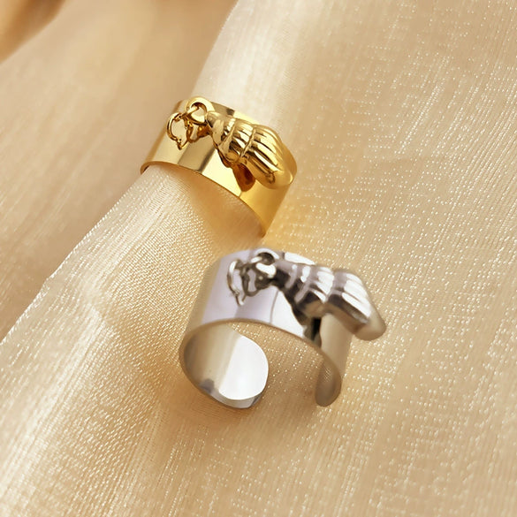 Titanium Steel Ring Plated With 18K Gold Heart Pendant Natural Style Jewelry