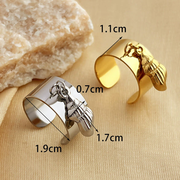 Titanium Steel Ring Plated With 18K Gold Heart Pendant Natural Style Jewelry