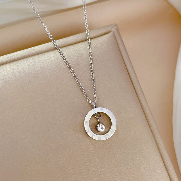 Titanium Steel Roman Ring And Short Clavicle Chain With Geometric Pattern And Diamond Design