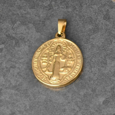 Titanium Steel Round Coin Pendant Necklace With Wheat Ear Pattern And Portrait Design Electroplated Gold Color Geometric Jewelry