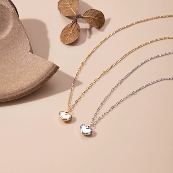 Titanium Steel Shell Love Heart Pendant Clavicle Chain With Electroplating For Women Light Luxury High End Niche Simple Cold Style All Match