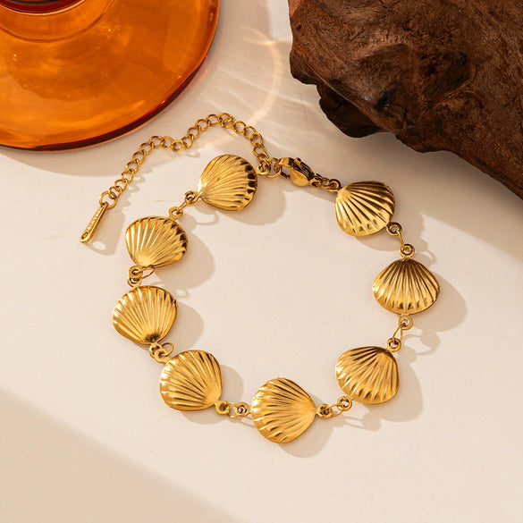 Titanium Steel Shell Necklace With Marine Life Pattern Electroplated For Women Holiday Style Jewelry