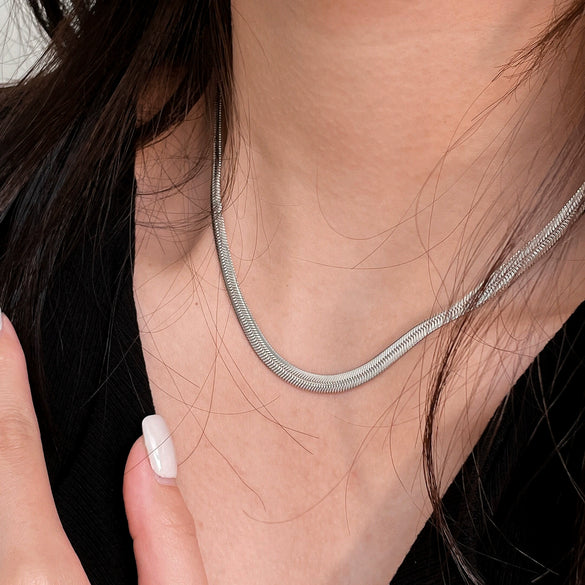 Titanium Steel Snake Bone U Shaped Necklace Polished Unisex Fashion Design