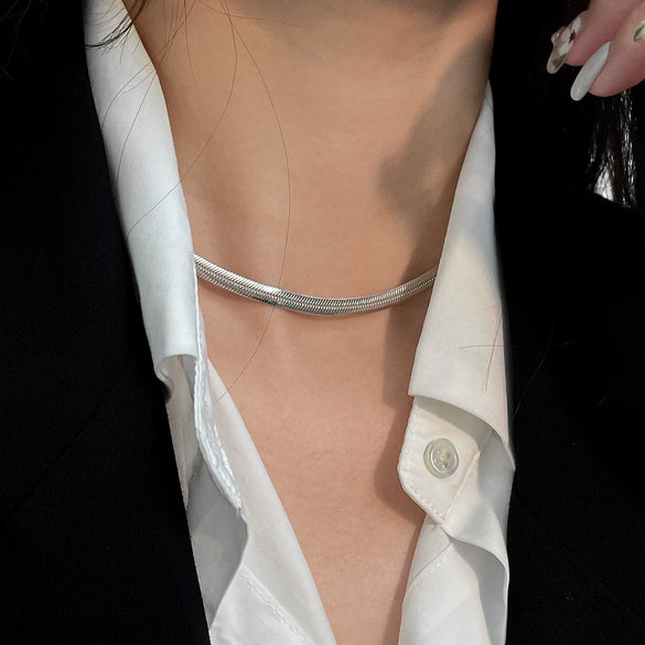 Titanium Steel Snake Bone U Shaped Necklace Polished Unisex Fashion Design