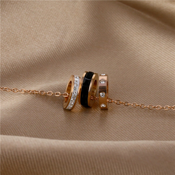 Titanium Steel Three Ring Women's Fashion Necklace With Diamond And Small Waist Design
