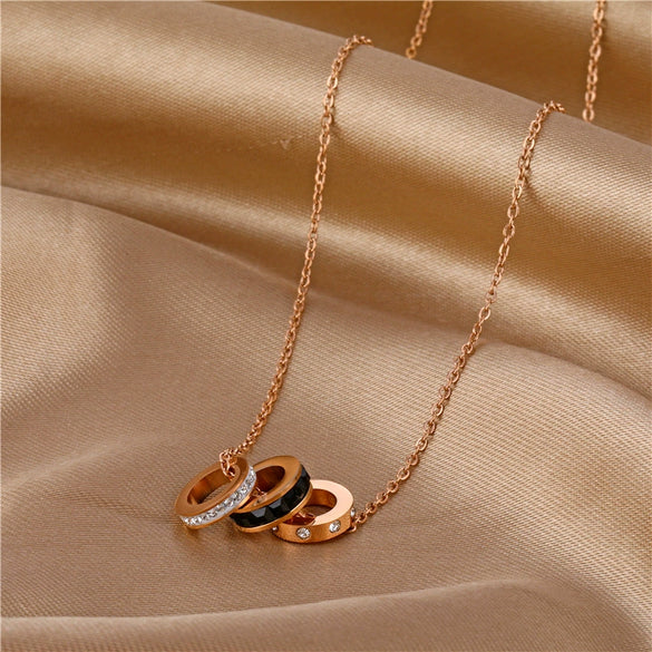 Titanium Steel Three Ring Women's Fashion Necklace With Diamond And Small Waist Design