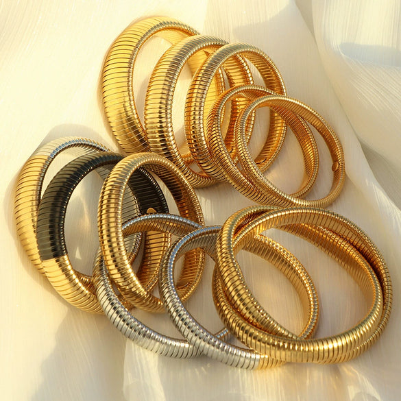316L Stainless Steel Wide Surface Elastic Snake Bone Bracelet With Exotic Style And Electroplating Treatment