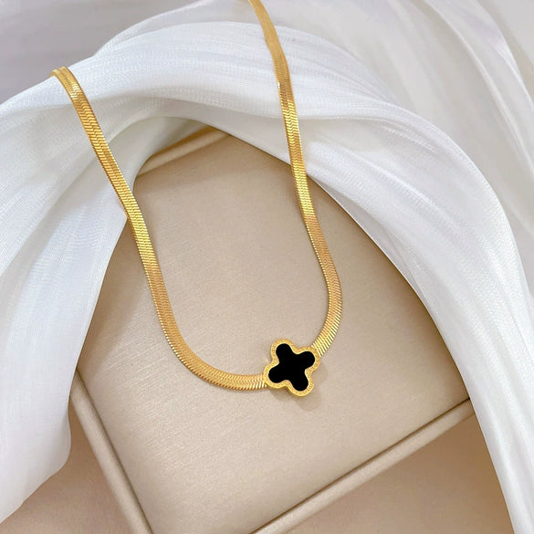 Titanium Steel Wind Necklace With Geometric Design And Lucky Grass Styling