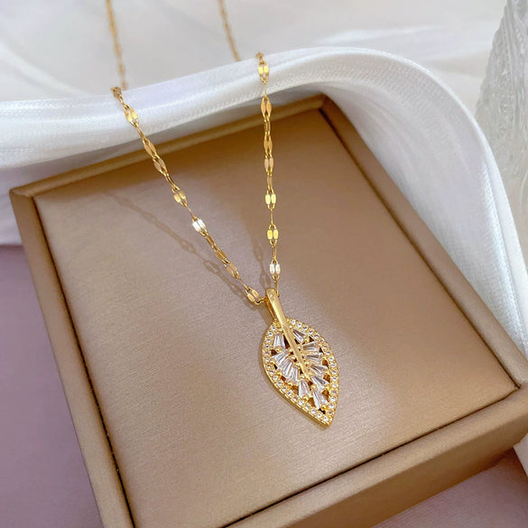 Titanium Steel Women's Geometric Zircon Microembedded Necklace