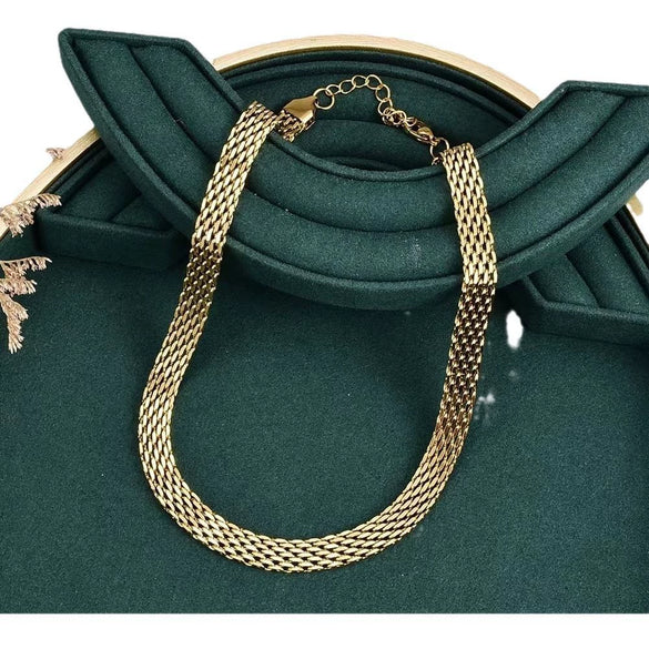 Titanium Steel Women's Jewelry Bracelet And Neckchain With Wave Pattern And Electroplating Processing