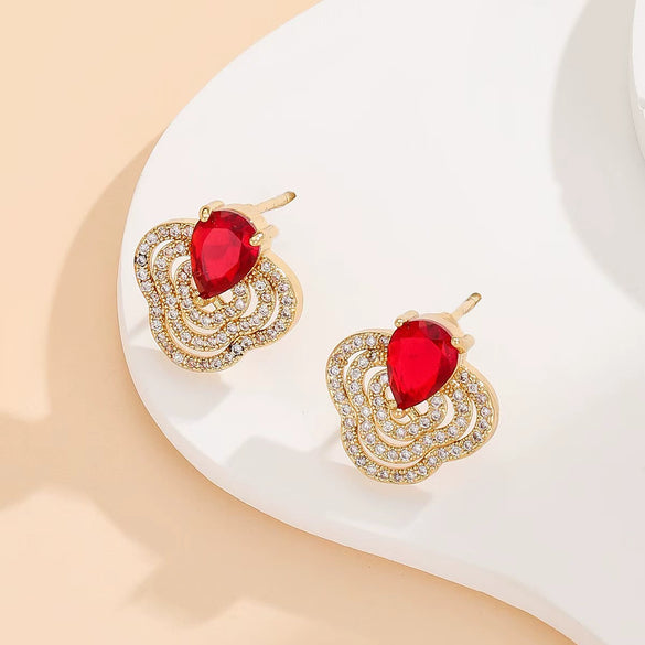 Titanium Steel Women's Jewelry Set With Ruby Flower Pendant Light Luxury Style And Electroplating Design
