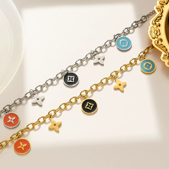 Titanium Steel Women's Jewelry With Four Leaf Clover Pendant And Dripping Oil Design