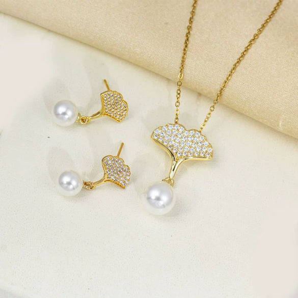 Titanium Steel Women's Jewelry With Pearl Pendant O Word Chain Leaf Pattern Mixed Gemstone Setting Electroplating