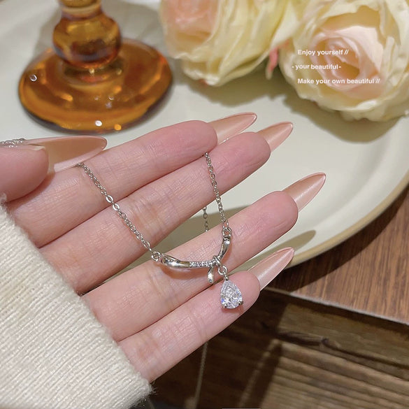 Titanium Steel Women's Light Luxury Fivepointed Star Clavicle Chain With Mixed Gem Inlay And Zircon Inlaid Pendant