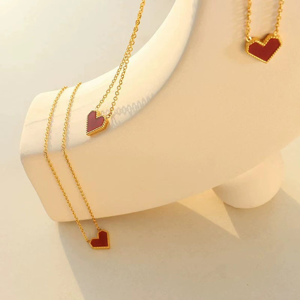 Titanium Steel Women's Light Luxury Simple Geometric Heart Cross Chain Necklace With Electroplating