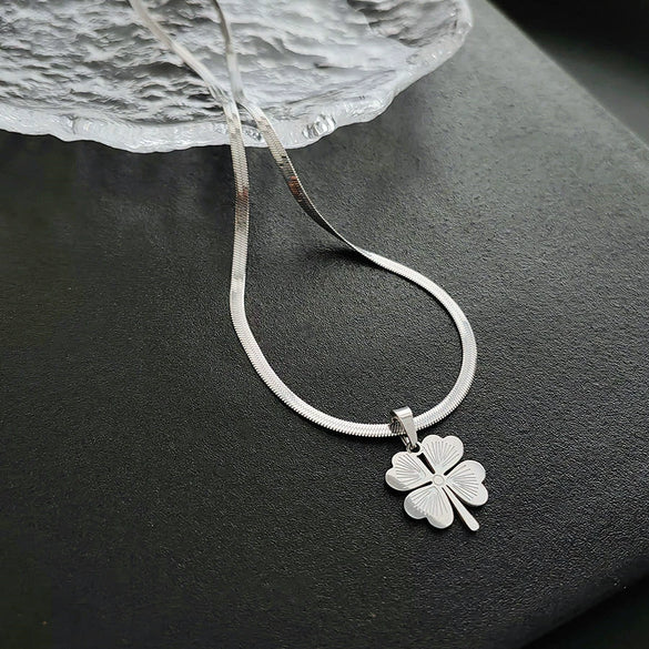 Titanium Steel Women's Lucky Grass Pendant Necklace With Geometric Pattern And Electroplating Treatment Light Luxury Style
