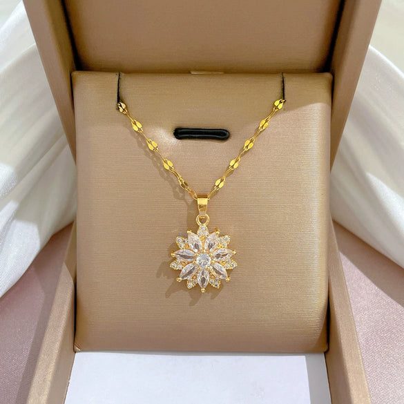 Titanium Steel Women's Luxury Geometric Flowers Full Diamond Necklace