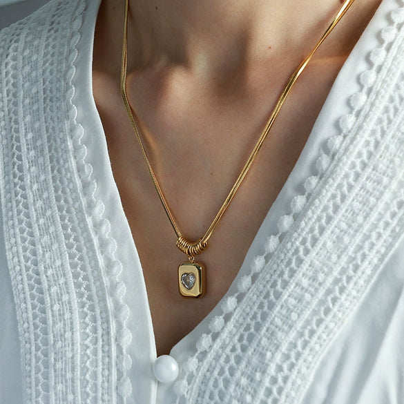 316L Stainless Steel Women's Retro Geometric Heart Love Pendant Clavicle Chain With Double Layer Snake Bone Chain And Mixed Gem Inlay And Electroplating Treatment