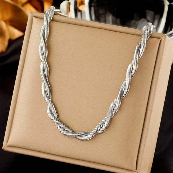 Titanium Steel Woven Twist Clavicle Chain And Bracelet Set Electroplated Fashion Vintage Style For Women