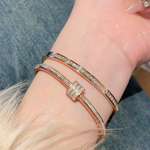 Titanium Steel Zircon Electroplated Real Gold Niche Geometric Bracelet For Women