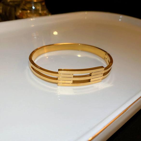 Titanium Steel Zircon Electroplated Real Gold Niche Geometric Bracelet For Women