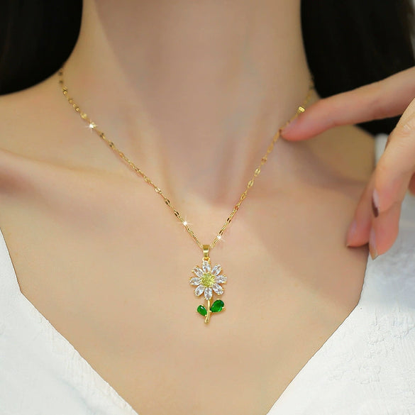 Titanium Steel Zircon Flower Clavicle Chain For Women With Geometric Pattern