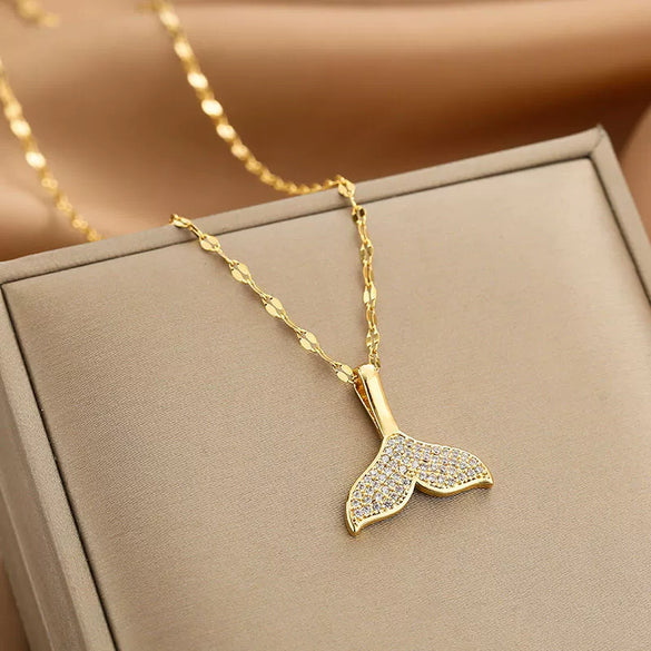 Trendy Elegant Simple Fishtail Clavicle Chain For Female With Zircon Niche Design Alloy And Titanium Steel Electroplating Treatment