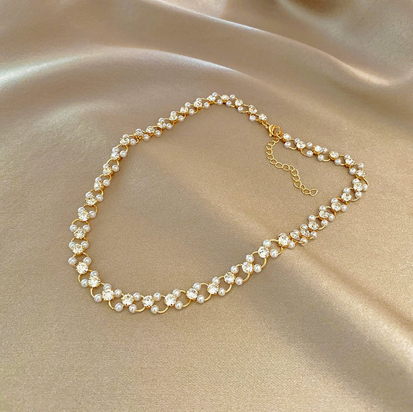 Trendy Fashion Retro Love Clavicle Chain Necklace For Women Titanium Steel Gold Inlaid Geometric Design