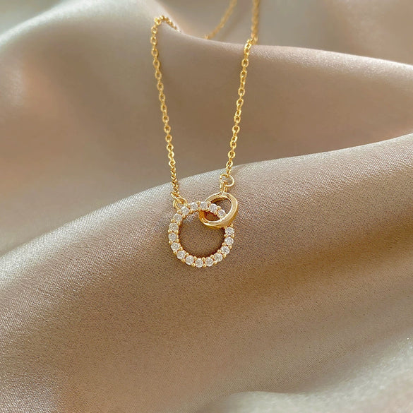 Trendy Fashion Retro Love Clavicle Chain Necklace For Women Titanium Steel Gold Inlaid Geometric Design