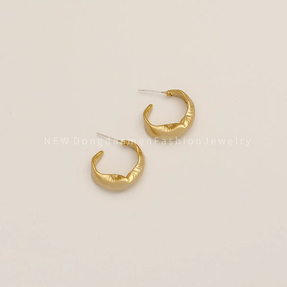 Trendy Geometric Metal Earrings In Alloy And Copper With Gold Plated Finish Elegant Versatile Fashion Earrings