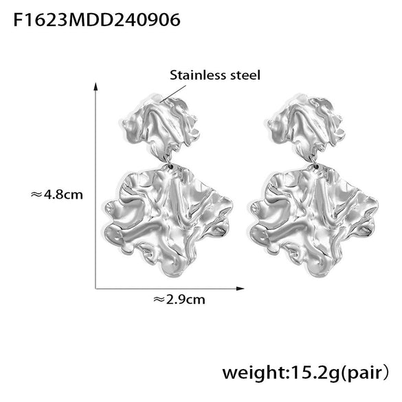 Trendy Niche Style Hammer Pattern Pleated Leaves Exaggerated Earrings 316L Stainless Steel Geometric Pvd Electroplated Jewelry For Women