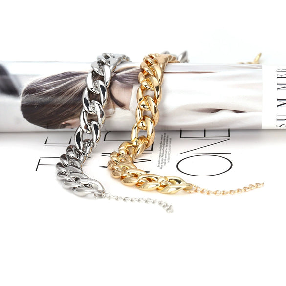 Unique Creative Gold Plated Resin Geometric Water Wave Chain Punk Style Short Necklace For Women