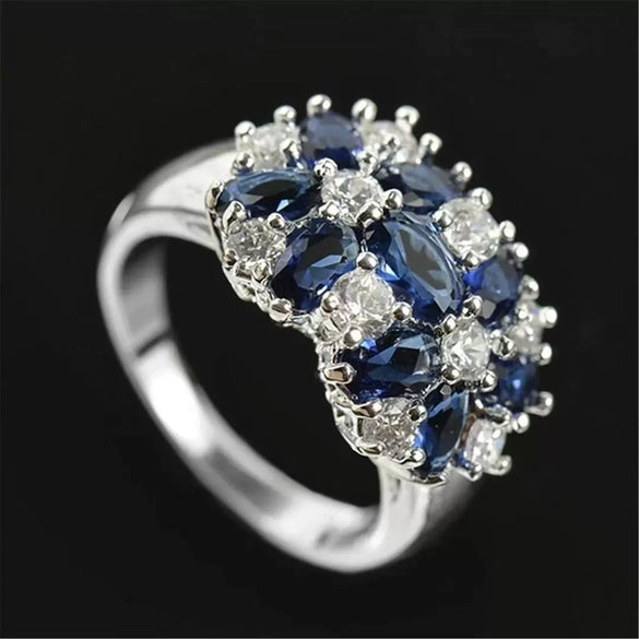 Unisex Electroplated Alloy Green Zircon Geometric Flower Ring With Sporty Style For Fashion Jewelry