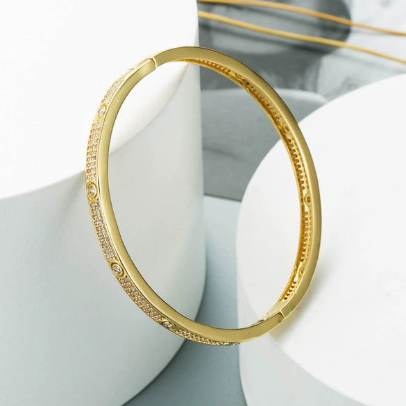 Unisex Geometric Buckle Bracelet In Copper With Gold Plating And Microinlaid Zircon Fashion Jewelry