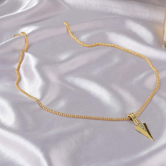 Unisex Metal Necklace With Geometric Triangle Spearhead Pendant And Corn Chain Electroplated