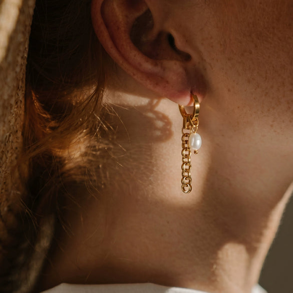 Unisex Minimalist Niche Style Geometric 18K Gold Electroplated Chain Earrings With Pearls