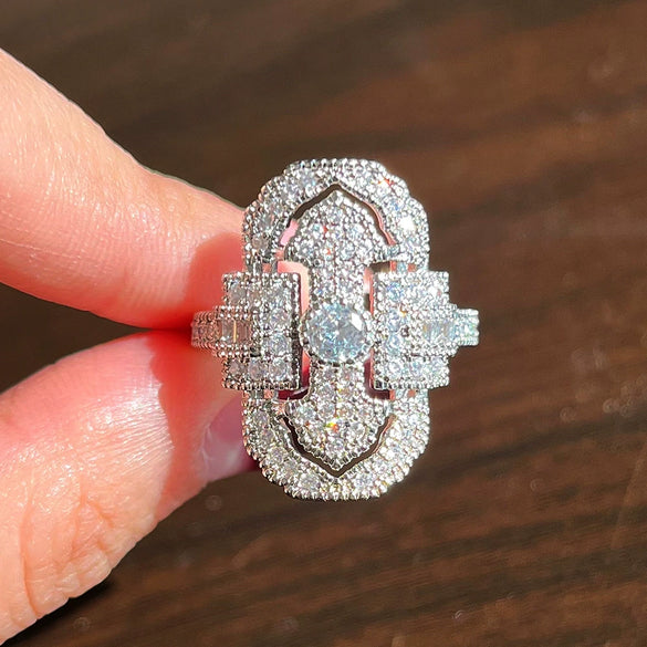Unisex Retro Hollow Court Style Copper Ring With Geometric Pattern And Full Diamond Zircon