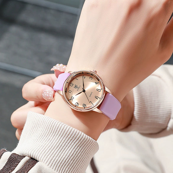Unisex Silicone Alloy Iron Plain Glass Mirror Round Quartz Student Watch Leisure Style Spiral Crown Pin Buckle