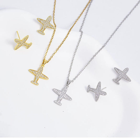 Unisex Simple Fashion Jewelry Copper Airplane Shape Pendant Necklace With Electroplating And Mixed Gemstone Setting