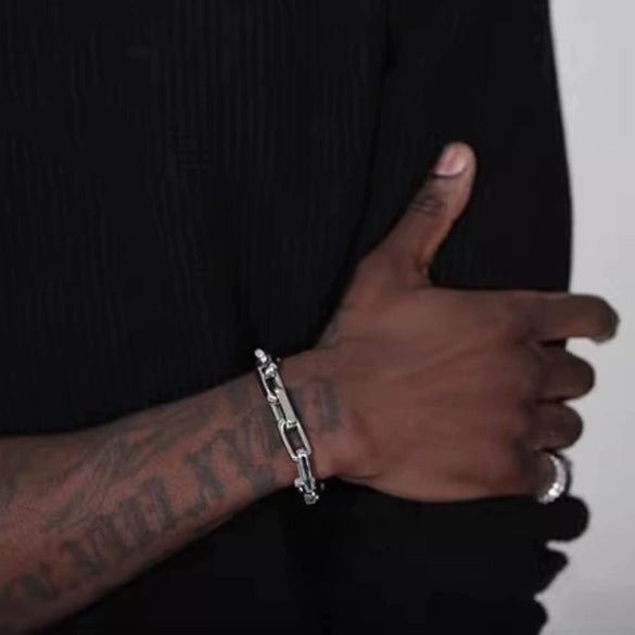 Unisex Stainless Steel Cuban Chain Bracelet With Geometric Cross Link Design And Electroplated Industrial Style