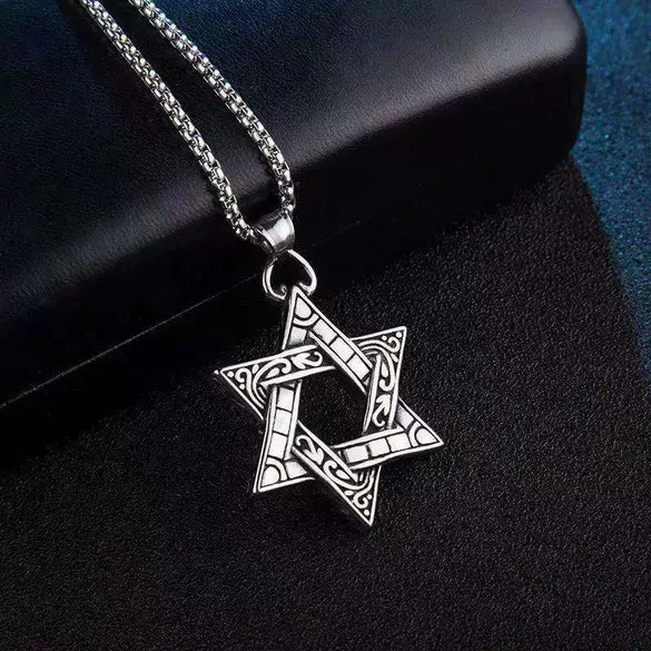 Unisex Stainless Steel Star Pendant Necklace With Round Pendant And Electroplated Finish Trendy Streetwear Jewelry