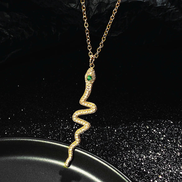 Unisex Zinc Alloy Animal Zodiac Snake Pendant Necklace With Electroplating And Regular Chain Ins Style Punk Hiphop Cold Style