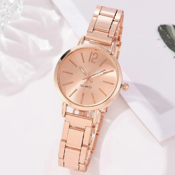 Universal Casual Alloy Case Round Dial Quartz Watch With Steel Band And Ordinary Glass Mirror