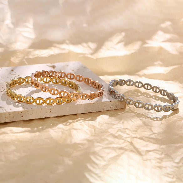 Vacation Solid Color Stainless Steel Plating Hollow Out Gold Plated Bangle