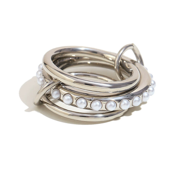 Versatile Geometric Stainless Steel Ring Plated With 18K Gold And Set With Threelayer Imitation Pearl