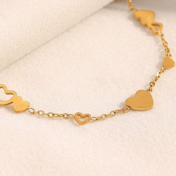 Versatile Stylish Geometric Creative Hand Jewelry Stainless Steel 18K Gold Plated Simple Heart Bracelet For Women