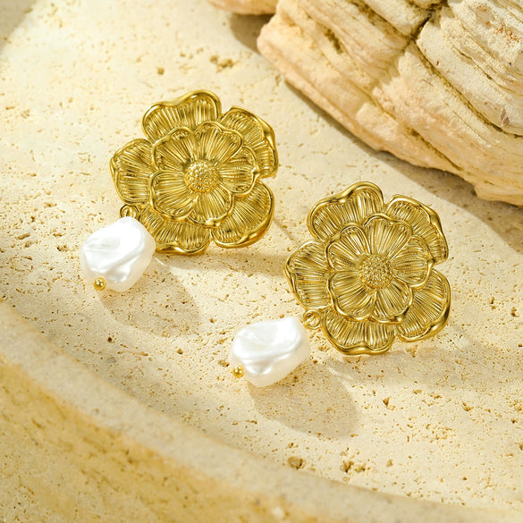 Vintage Electroplated 18K Gold Stainless Steel Flower Earrings With Pearl For Women